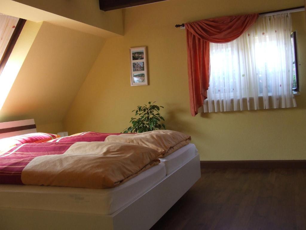 Hotel Haus Am Kastanienwald Dörrenbach Pokoj fotografie